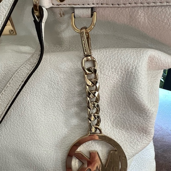 Michael Kors Handbag - Picture 4 of 16